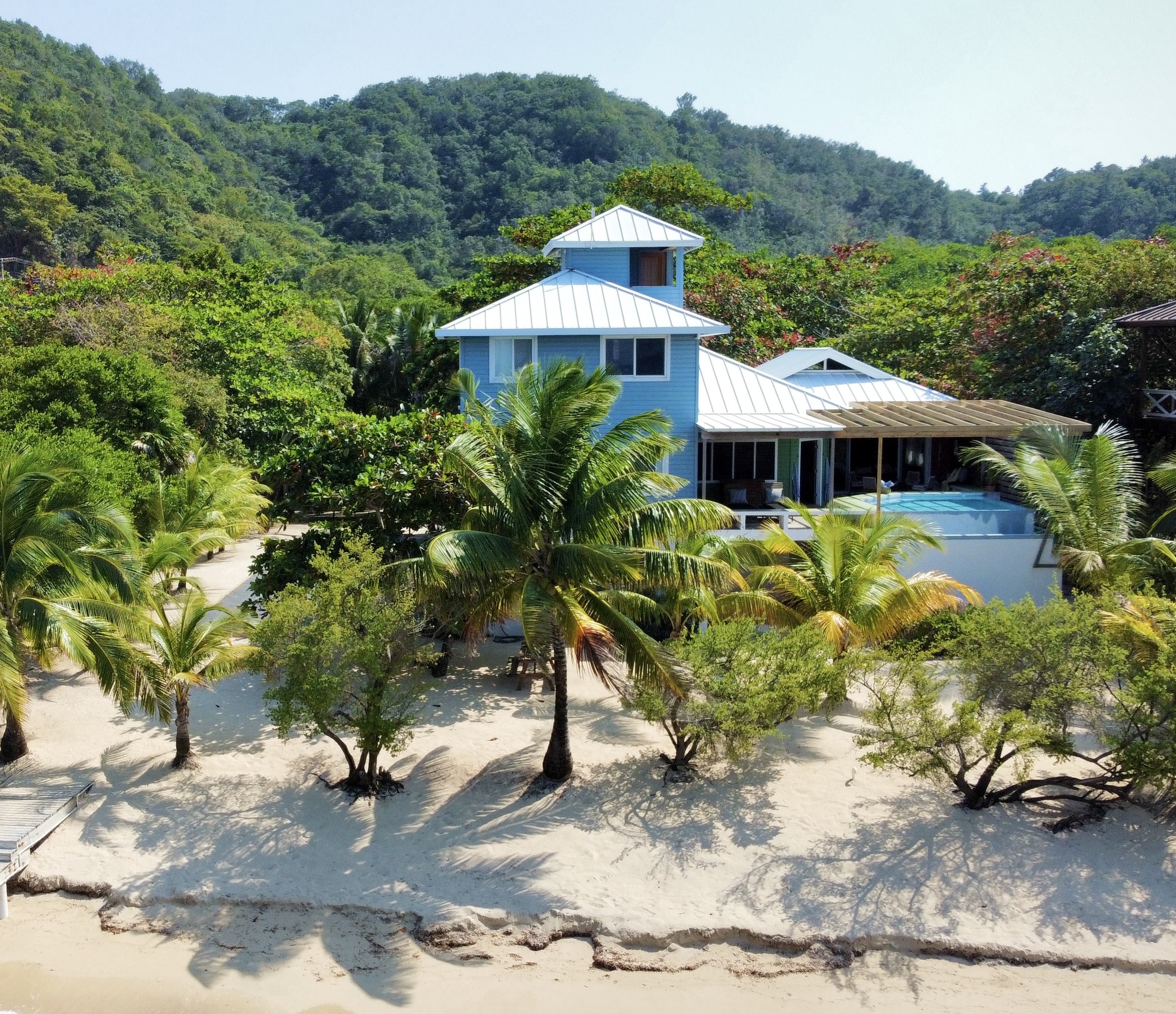 Camp Bay Beach Luxury Villa Roatan