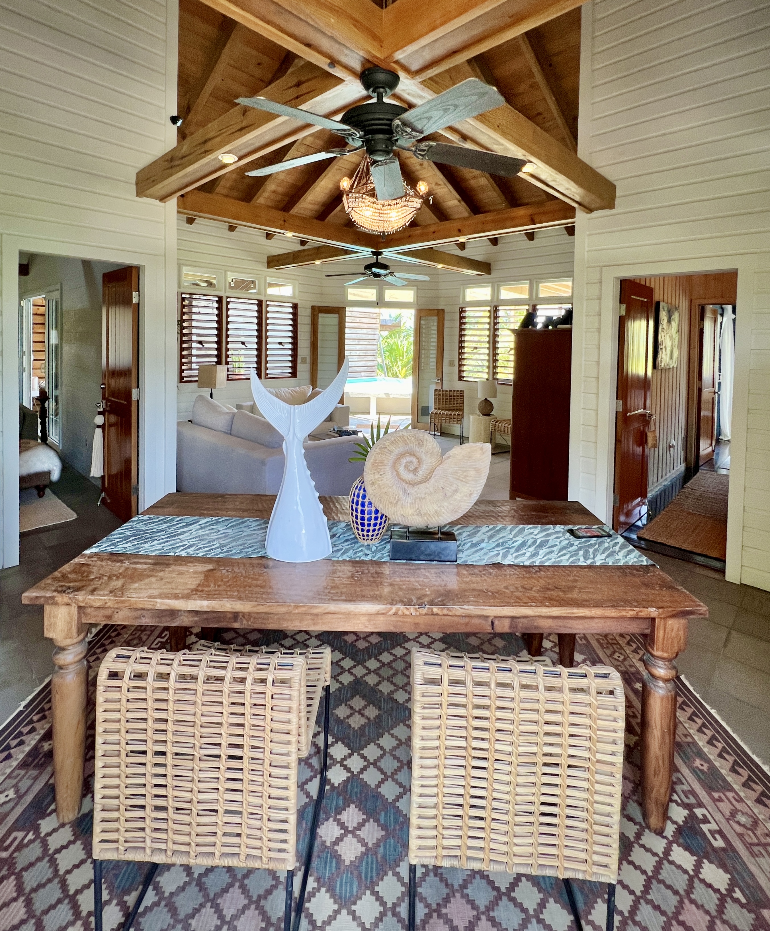 Camp Bay Beach Luxury Villa Roatan